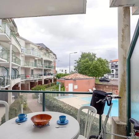 Piscine Proche * Les Sables-dʼOlonne